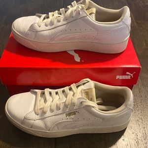 PUMA Vikky Platform leather sneakers